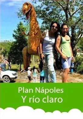 Napoles-y-río-claro-con-Viajes-de-Pueblo-en-Pueblo