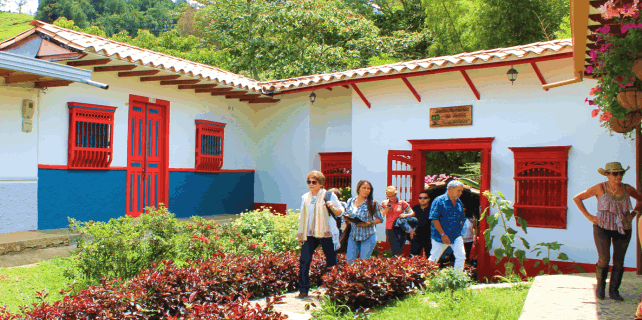 Tour a Río Claro - Servicio Compartido