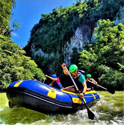 Tour Santorini - Rafting en Río claro